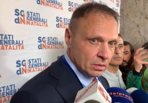 Natalità, Lollobrigida “Esiste un’etnia italiana da tutelare”