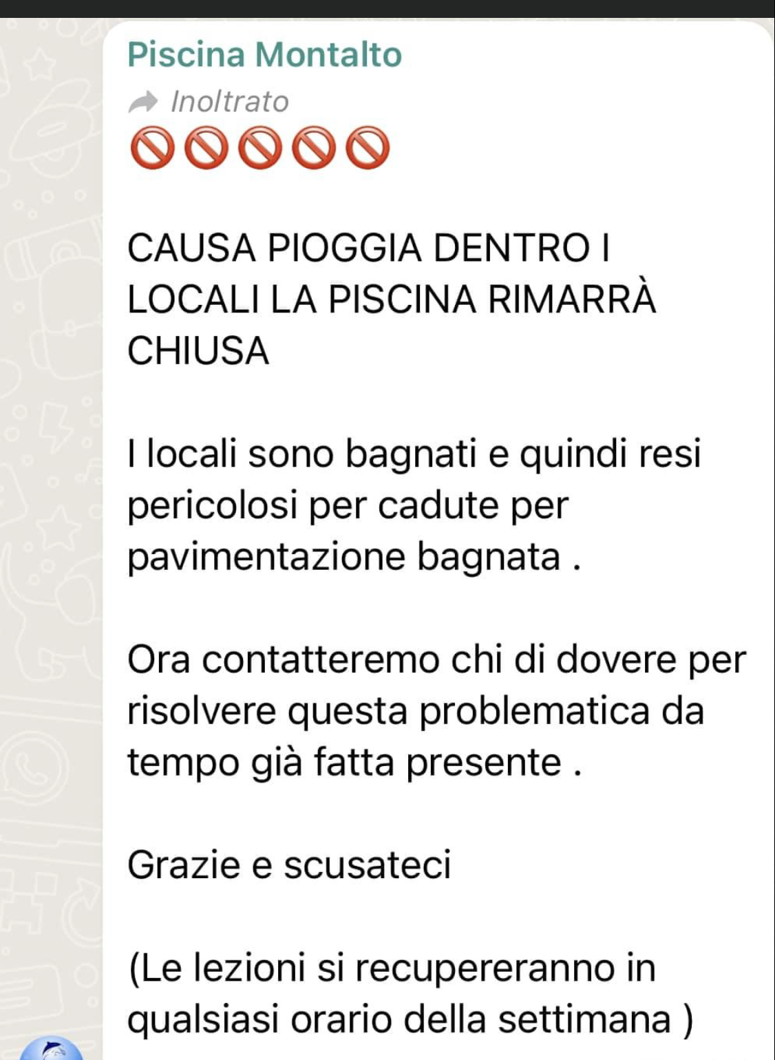 Montalto: piove nella piscina comunale, locali chiusi per rischio cadute