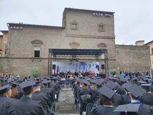 Unitus, la consegna dei diplomi di laurea in Piazza San Lorenzo