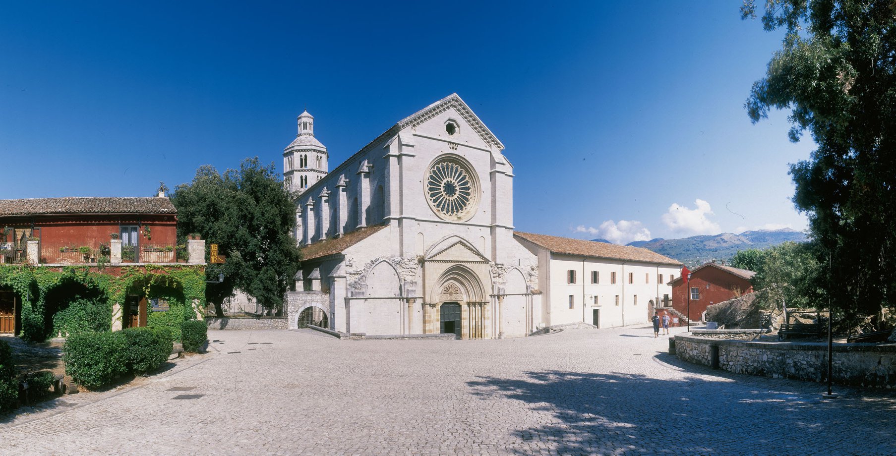 Torna a Fossanova “Vini d’Abbazia”, fra tradizioni vitivinicole e riti contadini