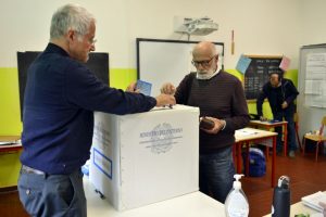 Amministrative, seggi aperti in Sicilia, Sardegna e per i ballottaggi
