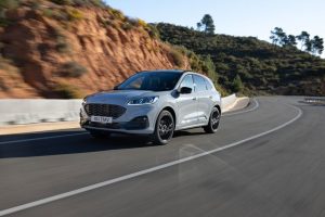 Motori. Pronta al debutto la nuova Ford Kuga Graphite Tech Edition
