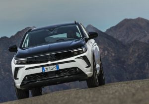 Motori. Opel Grandland GSe: potenza e sostenibilità