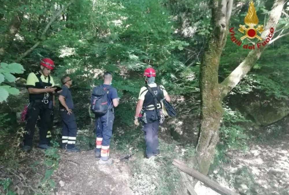 Cerveteri, coppia si perde nel bosco di Pian della Carlotta: salvata dai vigili del Fuoco