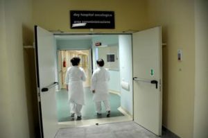 Tumori, 1 milione di italiani aspetta la legge sull’oblio oncologico