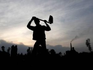 Lavoro minorile in Italia, Unicef: “74 morti per infortuni in 5 anni”