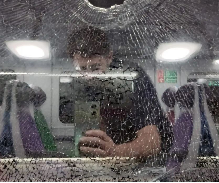 Sassaiola sulla Roma – Viterbo, nel mirino un gruppo di baby-vandale