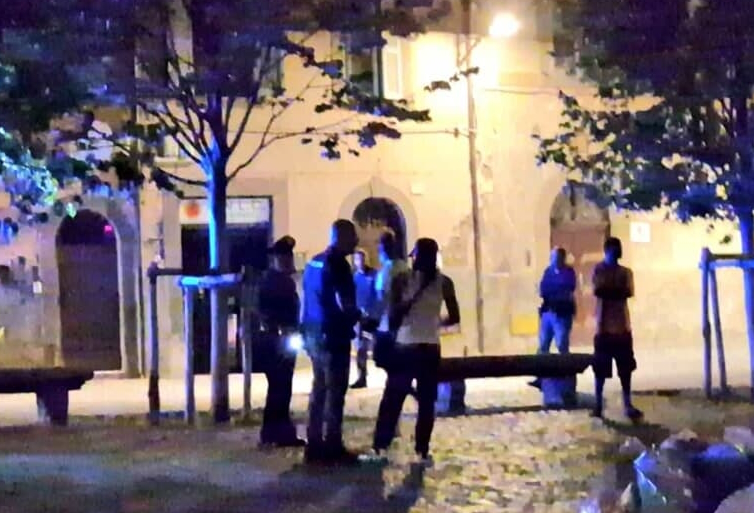 Viterbo – San Faustino, alta tensione tra residenti e stranieri. Carabiniere aggredito