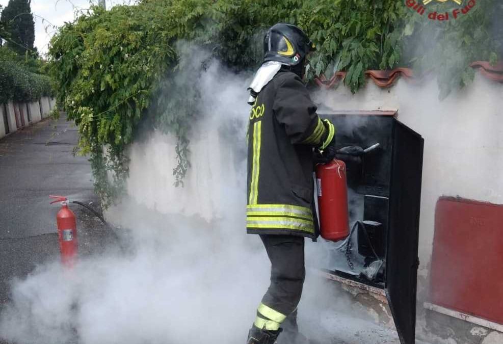Civitavecchia, brucia centralina elettrica: il centro commerciale “La Scaglia” resta al buio