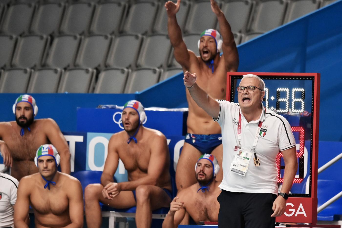 Pallanuoto. Grecia, rigori fatali: Ungheria campione del mondo. Settebello quinto, Setterosa terzo