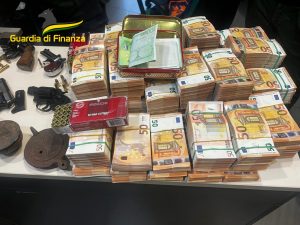 Roma – Estorceva denaro ad imprenditore, denuncia e sequestro di oltre 1,6 milioni di euro