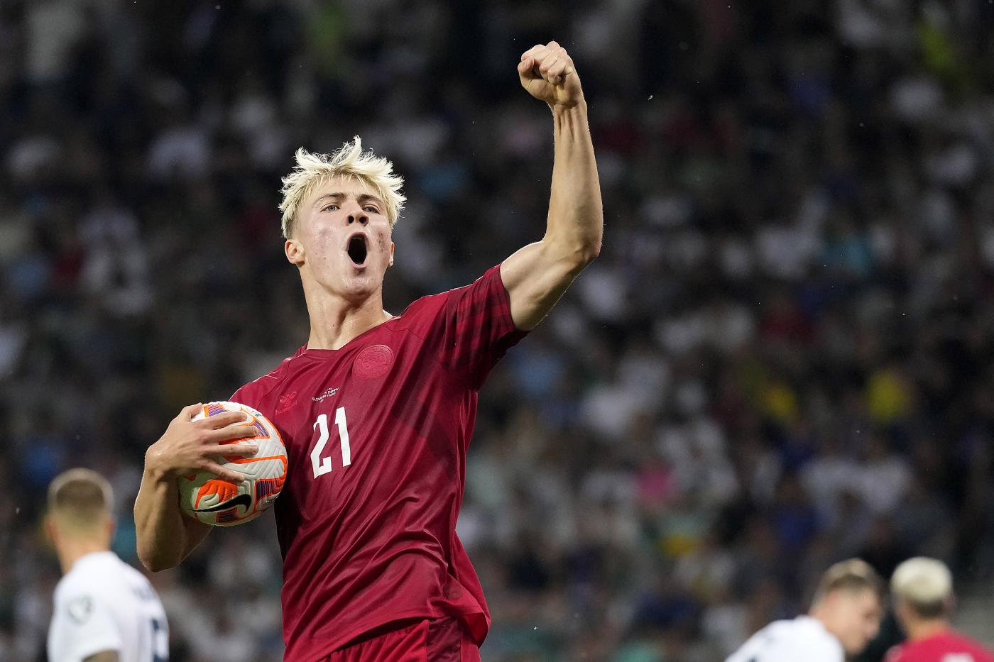 Mercato Premier: United, assalto ad Hojlund. Uscite Chelsea: Aubameyang a Marsiglia, West Ham su Gallagher