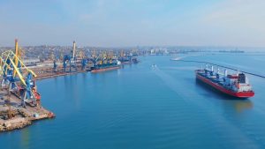 Cresce l’export ma per la bilancia commerciale 2022 negativo