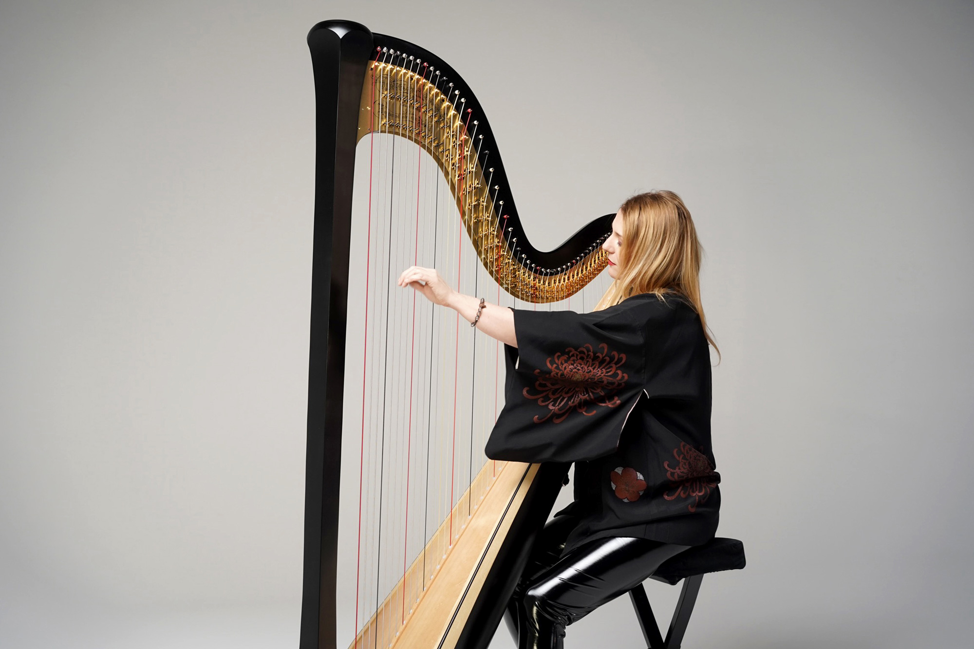 Al “Beethoven Festival Sutri” l’arpa dell’artista internazionale Floraleda Sacchi