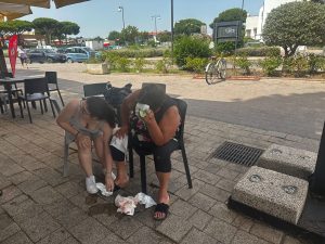 Cerveteri – Strada sconnessa: donna cade e si fa male
