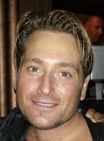 Allumiere – Si addormenta sul davanzale di casa e precipita nel vuoto, muore così David Conti