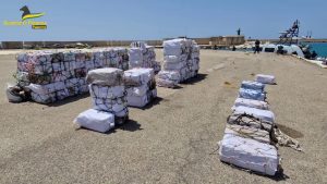 Maxi sequestro di cocaina nel mare di Sicilia, 5 arresti