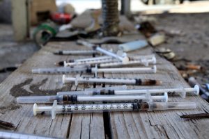 Tarquinia – Tunisino in pineta con eroina e cocaina