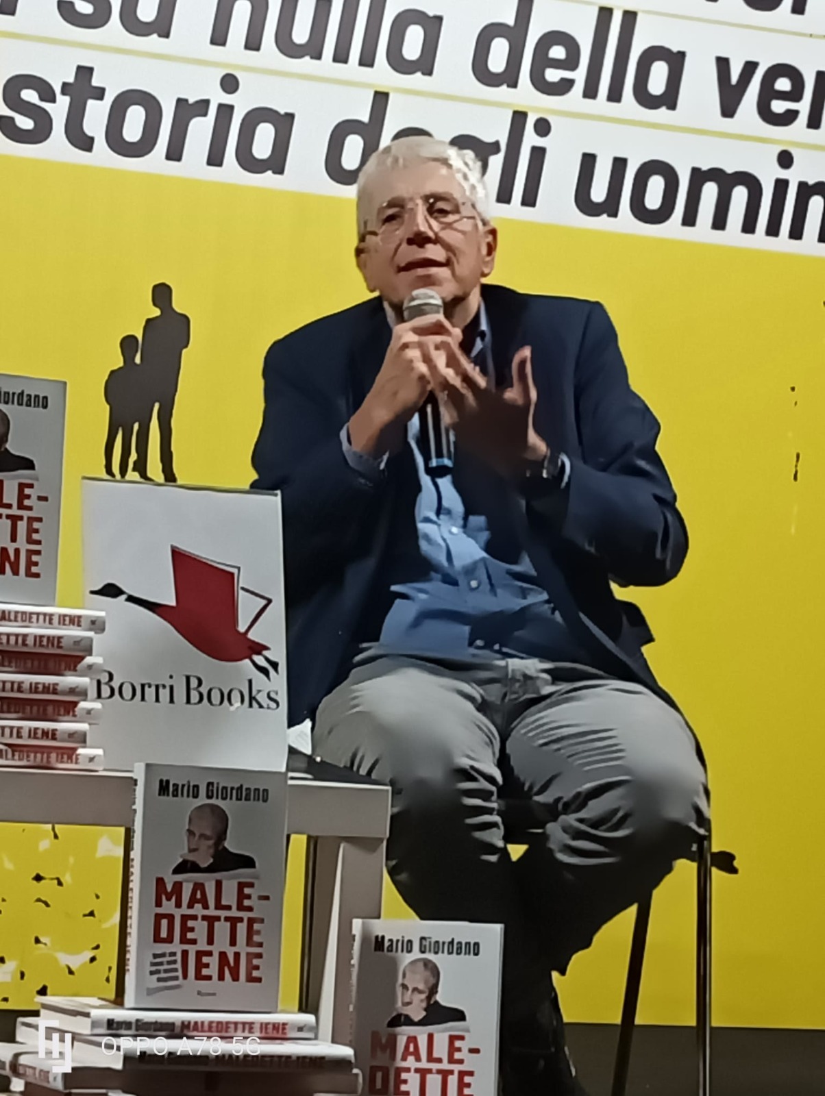 Mario Giordano, dal palco di Ombre, le “canta” a potenti, mafiosi e manager bancari