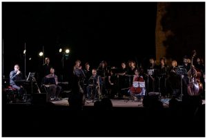 Prog  Symphony e Mare Nostrum, si chiude in musica la terza settimana di Teatri di Pietra all’anfiteatro romano di Sutri