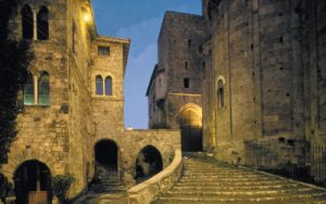 Anagni – Stop alla vendita di bevande in contenitori di vetro a partire dalle 21.00