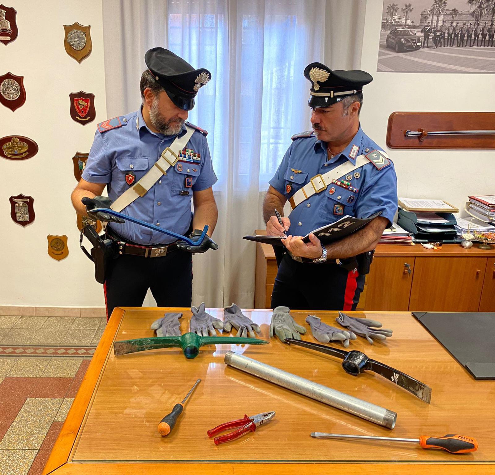 Civitavecchia, fermata banda di topi di appartamento: sono tre cubani in trasferta da Acilia