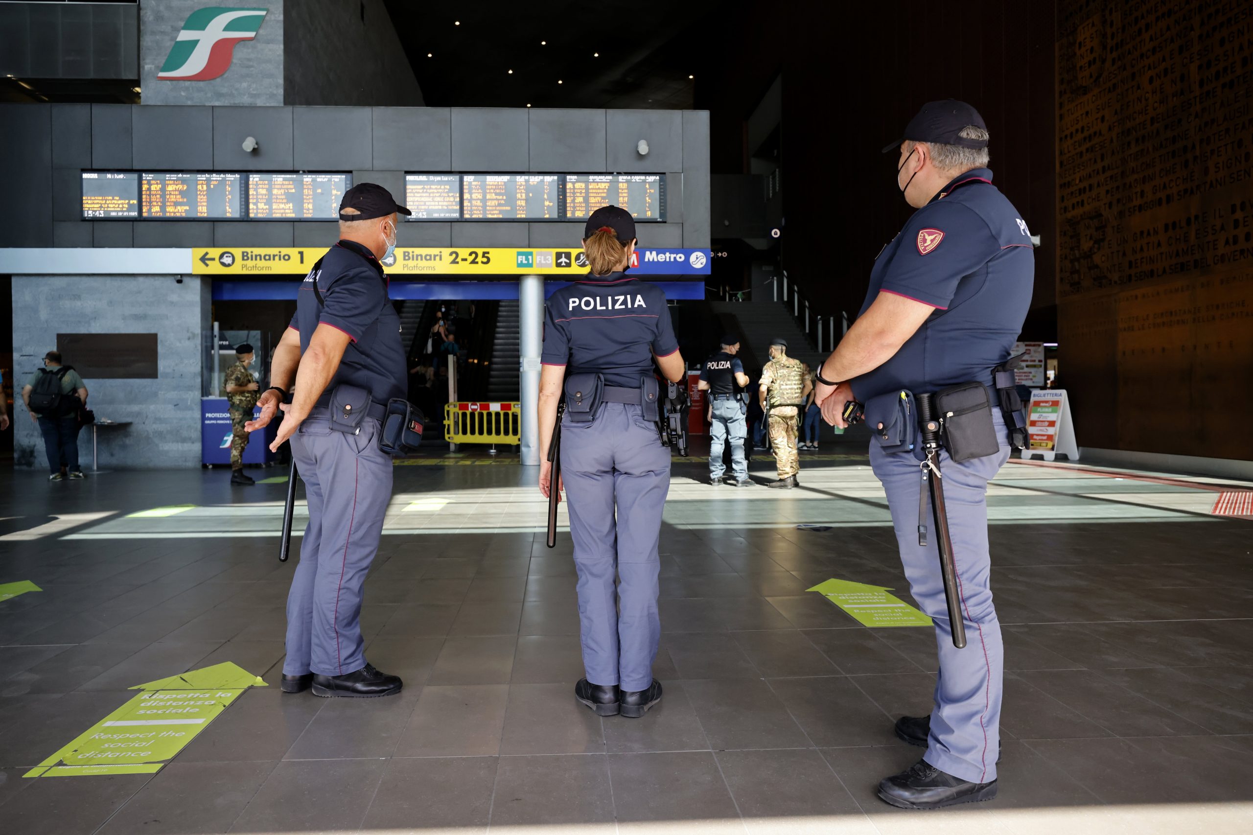 Roma – Stazione Tiburtina, donna precipita dal piano superiore e muore