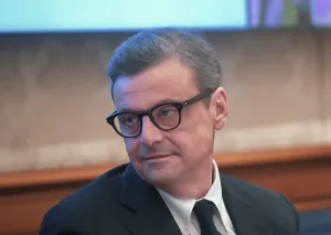 Calenda “Mettere le risorse sulla sanità”