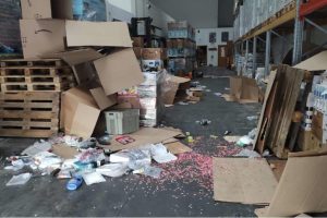 Ladri devastano la sede di Banco Alimentare ad Aprilia, rubato cibo e un furgone: sarebbero stati destinati nella lotta alla povertà