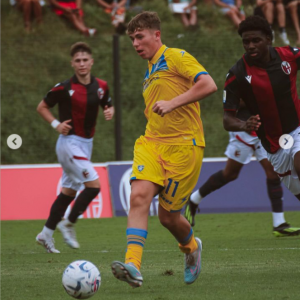 Cristian Totti, insulti social al suo esordio al Frosinone: interviene papà Francesco…