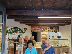 Ronciglione, prodotti tipici da viaggio: l’idea di Francesca con la bottega a km zero