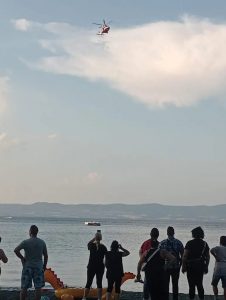Capodimonte, si tuffa e non riemerge: 20enne straniero disperso nel lago