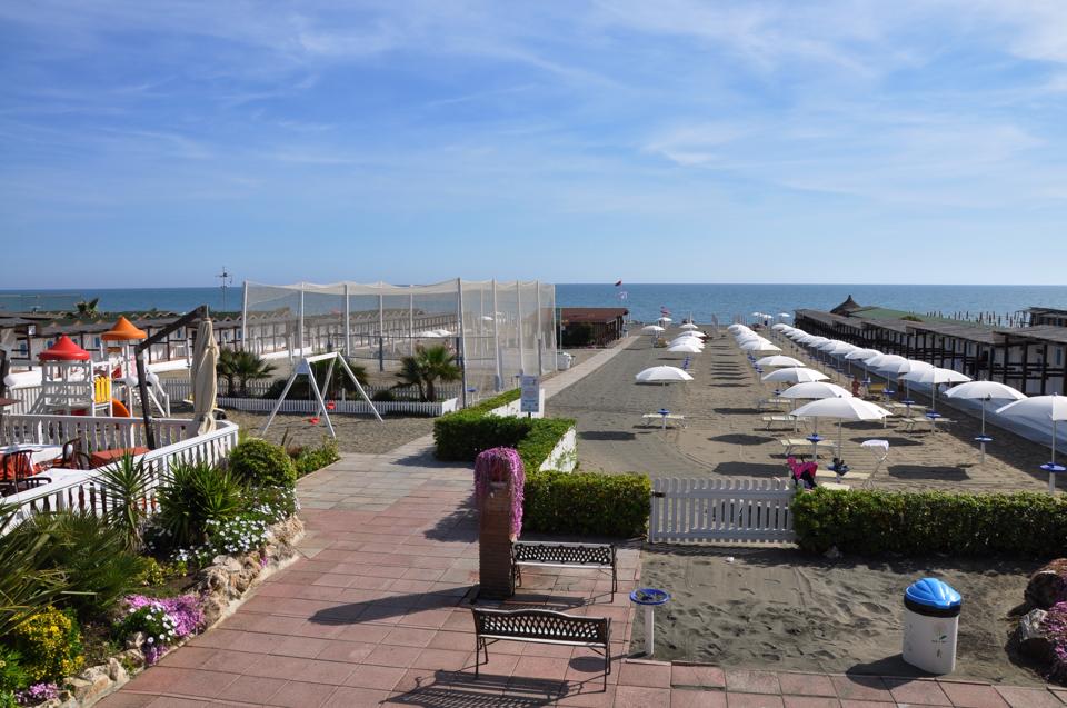 Ostia – Bomba carta davanti ristorante, è il quarto episodio in pochi giorni