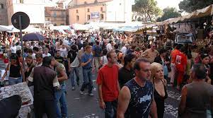 Viterbo: tre chilometri di bancarelle per la Fiera di Santa Rosa