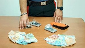 Gaeta, “pizzicati” al controllo con coca e hashish: arrestati due baby-pusher