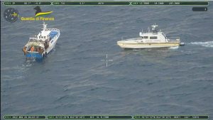 Gaeta, “pizzicati” dalla Finanza tre pescherecci con reti a strascico: elevate multe per 12mila euro