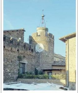 Cerveteri, l’Orologio della Torre, unico al mondo, nel completo degrado