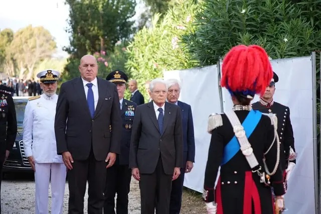 Palidoro, Mattarella rende omaggio alla memoria di Salvo D’Acquisto nell’80° anniversario del suo sacrificio