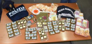 Frosinone – Sgombero alloggi, spuntano droga e 120mila euro