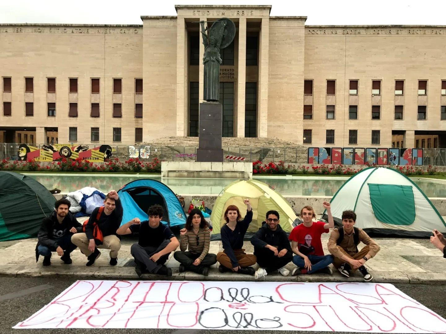 Roma – Università, tornano le tende degli studenti contro il caro affitti