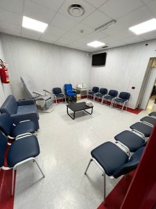 Beatrice Onlus dona 13 sedie a Medicina nucleare di Belcolle