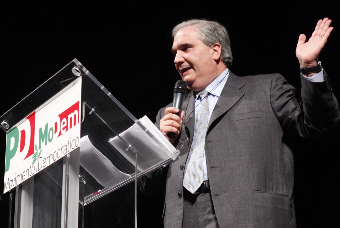 Matteo Renzi tenta la scalata al centro e “imbarca” Giuseppe Fioroni