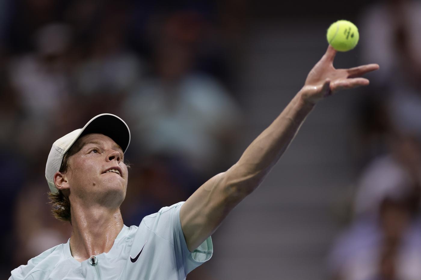 Tennis, ATP 500 Pechino: Alcaraz saluta Musetti, Sinner in semifinale