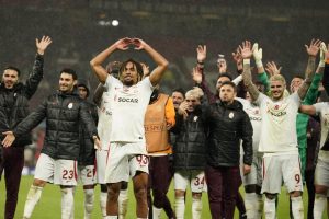 Zaha più Icardi, tempesta Galata sul Man United. Bayern OK, Arsenal KO, stasera City e Barcellona