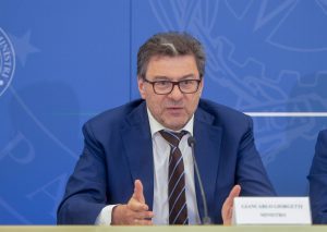 Manovra, Giorgetti ai sindaci “Pazienza e responsabilità”