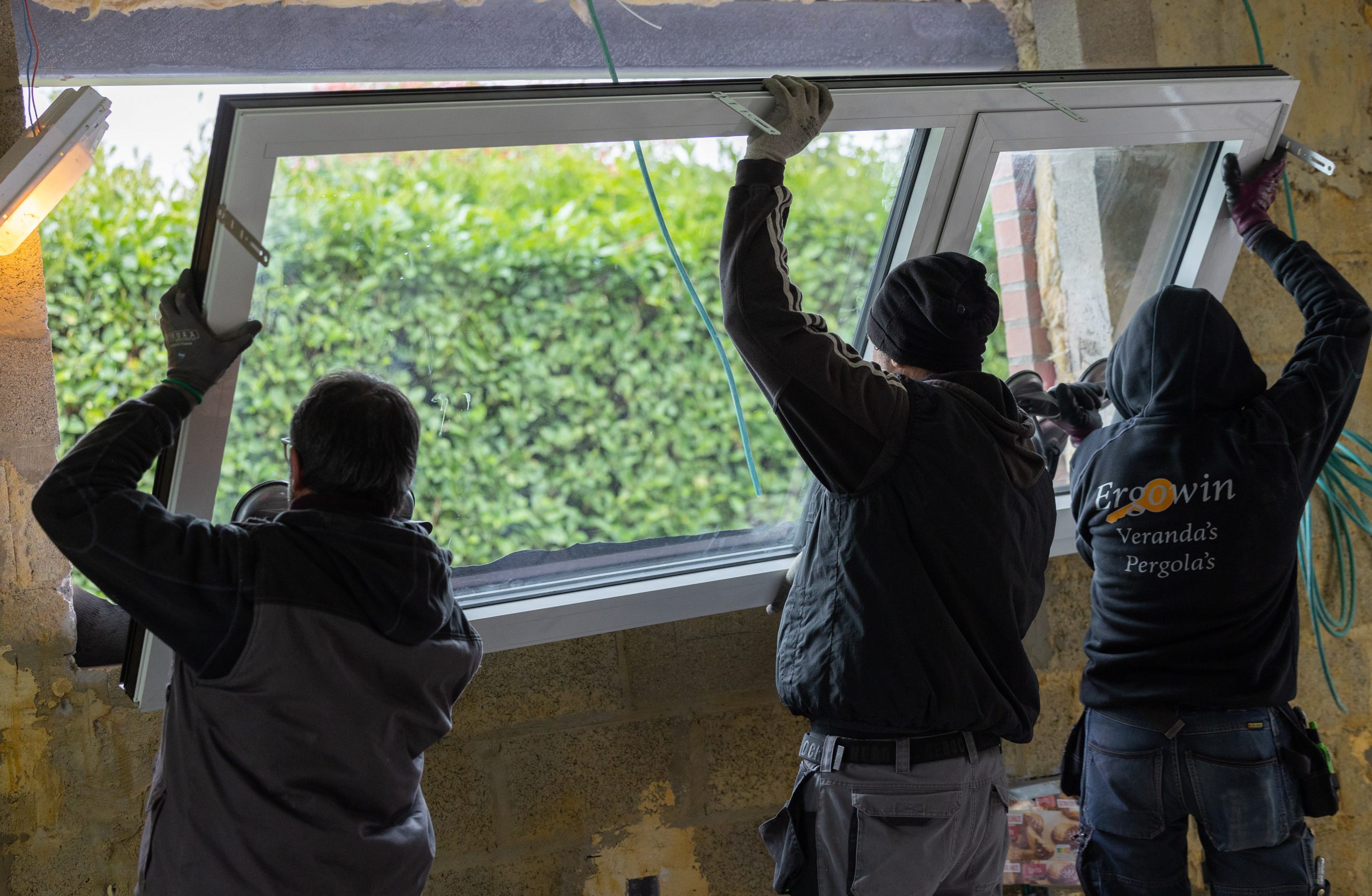 Alatri – Infortunio in un’azienda di infissi, operato operaio 39enne che salva l’uso della mano