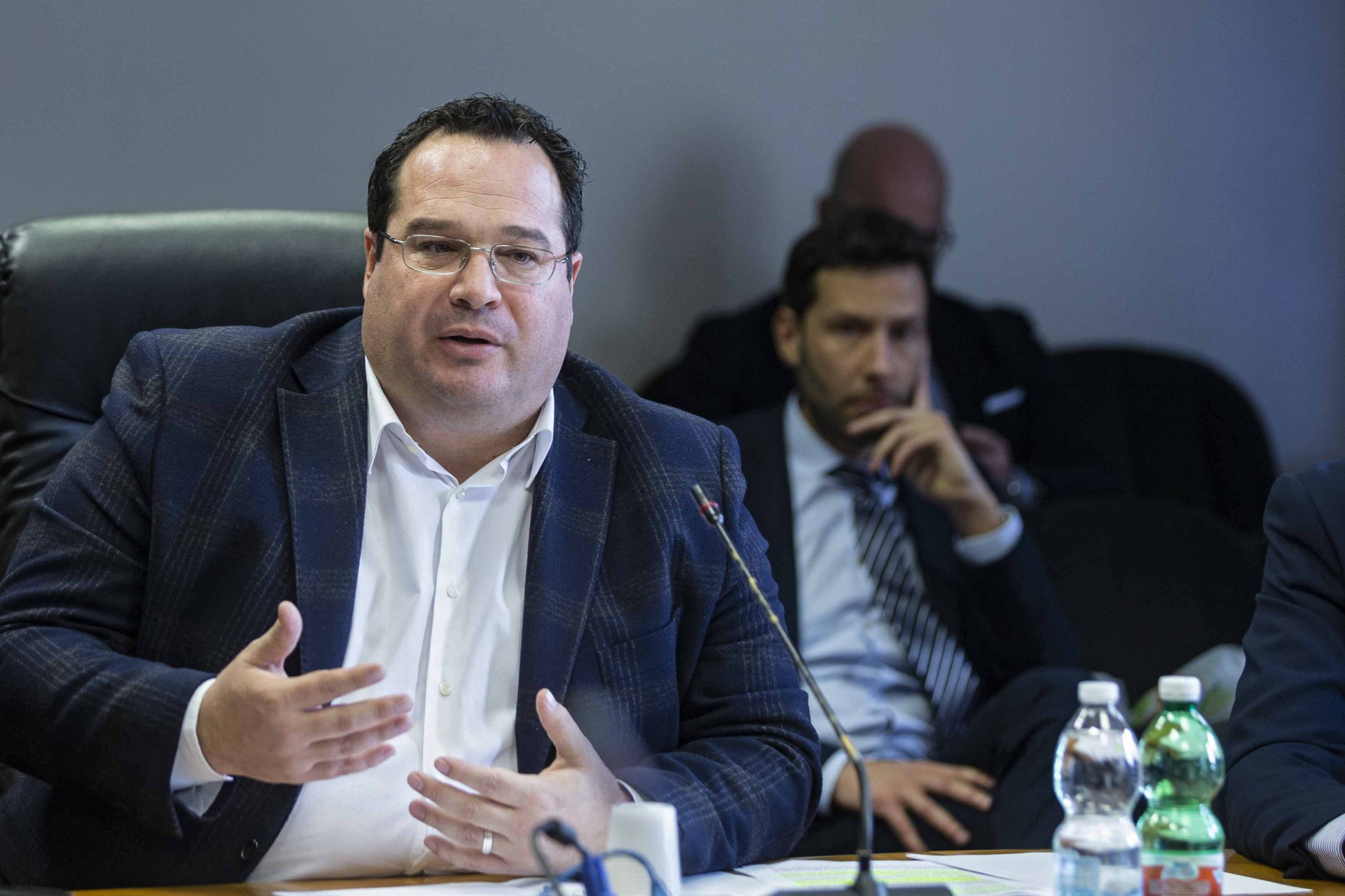 Pensione anticipata a 64 anni con 20 di contributi. Il governo ci pensa