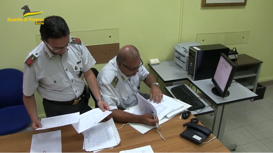 Roma – Fondi GSE a gestori di impianti fotovoltaici non dovuti, sequestro conservativo di circa 100milioni di euro