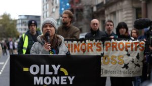 Greta Thunberg arrestata a Londra per aver violato le disposizioni del Terrorism Act