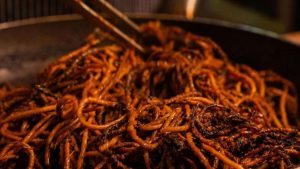 Gli spaghetti all’assassina finiscono sul New York Times: la “killer pasta” conquista gli americani